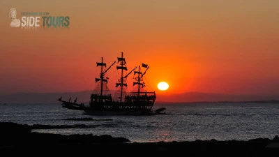 Coucher de soleil en bateau à Sorgun