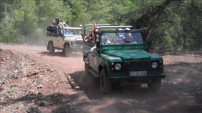 jeep safari side